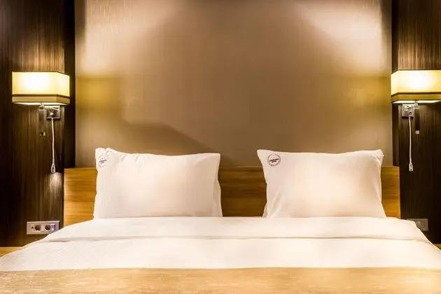 Standart Oda, Şehir Manzaralı