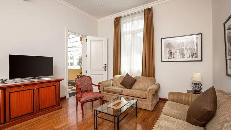 Deluxe Oda, 1 En Büyük (King) Boy Yatak