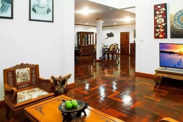 Villa (LPC Holiday)