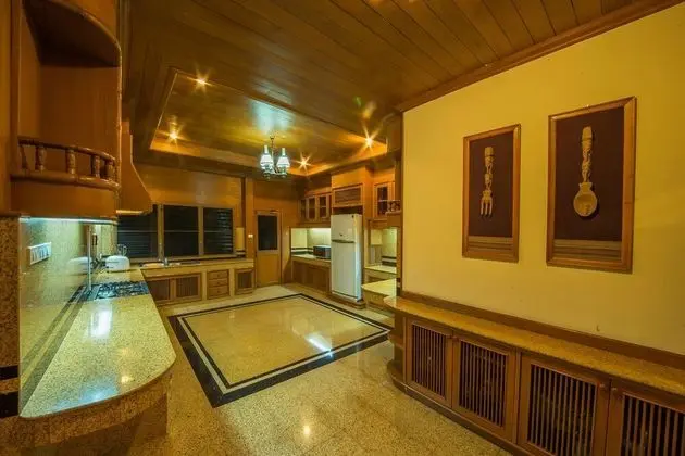 Luxury Ev, 4 Yatak Odası, Havuz Kullanımı, Göl Manzaralı