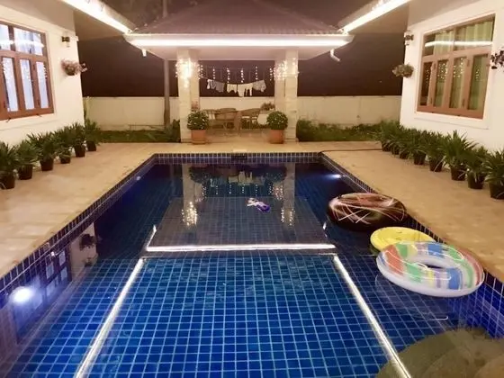 Senior Villa, 4 Yatak Odası, Kişiye Özel Havuzlu, Avlu