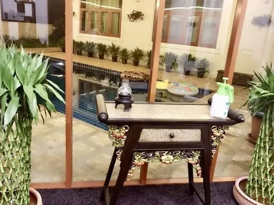 Senior Villa, 4 Yatak Odası, Kişiye Özel Havuzlu, Avlu