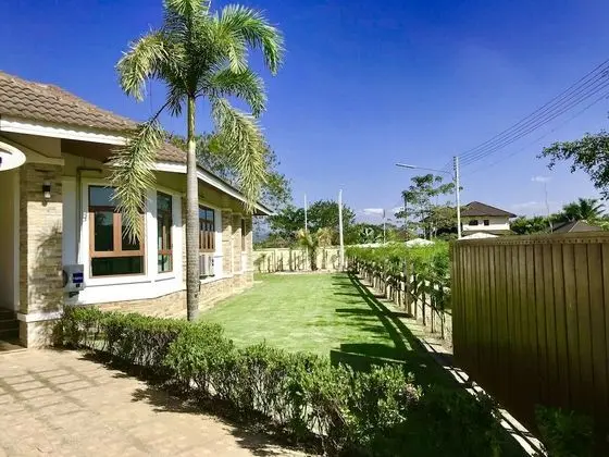 Senior Villa, 4 Yatak Odası, Kişiye Özel Havuzlu, Avlu