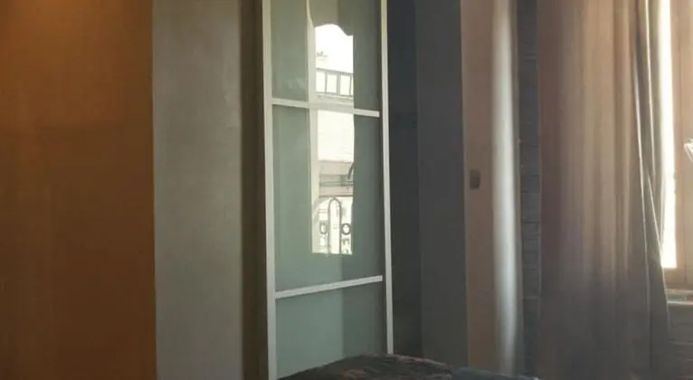 Basic Tek Büyük Yataklı Oda
