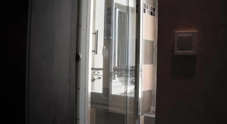 Basic Tek Büyük Yataklı Oda