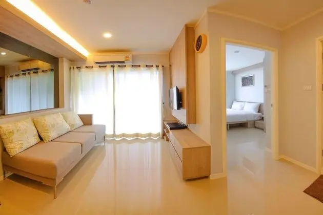 1 Bedroom Pool Access B2103
