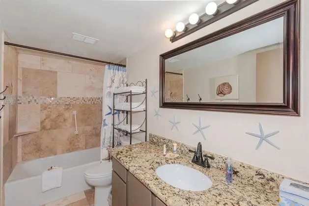 Daire, Birden Çok Yatak, Veranda (LR #414 2 BR - Grandview)