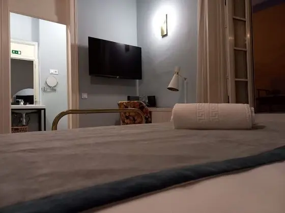 Premium Tek Büyük Yataklı Oda