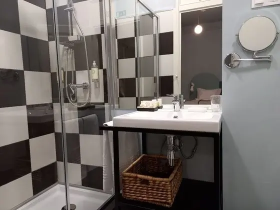 Premium Tek Büyük Yataklı Oda