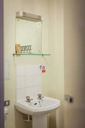 Basic Tek Kişilik Oda, 1 Tek Kişilik Yatak, Ortak Banyo