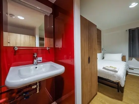 Standard Tek Büyük Yataklı Oda, 1 Çift Kişilik Yatak, Ortak Banyo