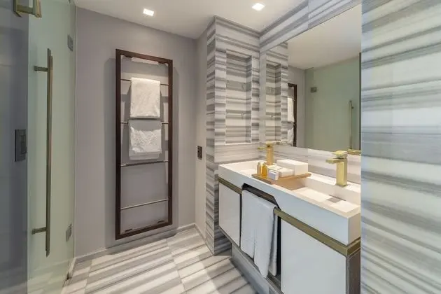 Superior Tek Büyük Yataklı Oda