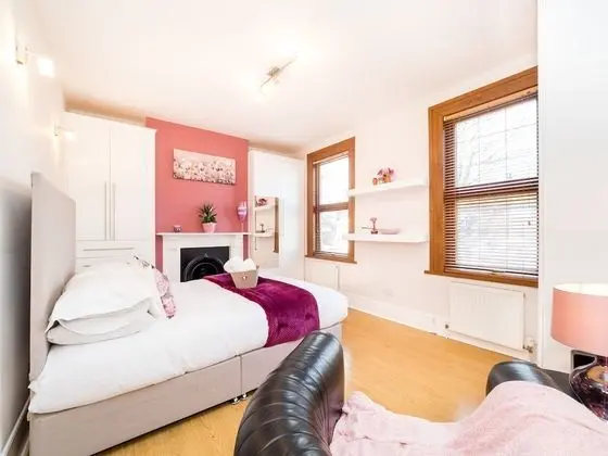 Comfort Ev, Veranda (LT The Gate House 3 Bed)