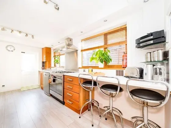 Comfort Ev, Veranda (LT The Gate House 3 Bed)