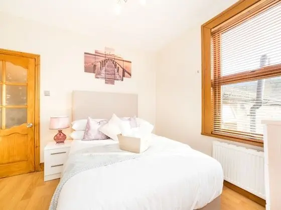 Comfort Ev, Veranda (LT The Gate House 3 Bed)