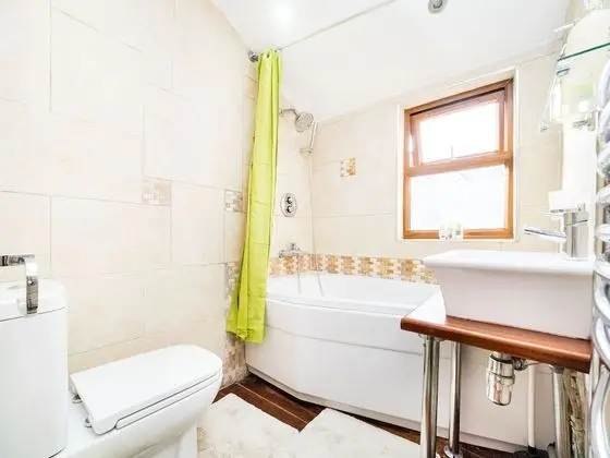 Comfort Ev, Veranda (LT The Gate House 3 Bed)