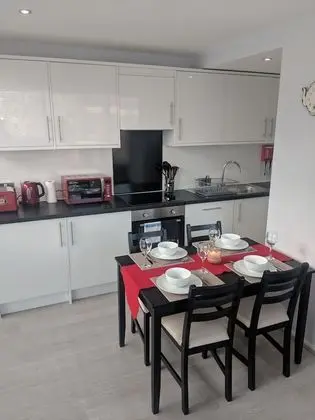 Apart Daire, Engellilere Uygun, Özel Banyo (LT Grove Stratford 2 bed)