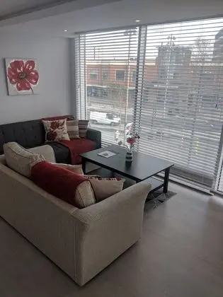 Apart Daire, Engellilere Uygun, Özel Banyo (LT Grove Stratford 2 bed)