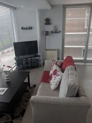 Apart Daire, Engellilere Uygun, Özel Banyo (LT Grove Stratford 2 bed)