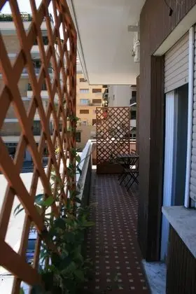 Tek Büyük Yataklı Oda, Balkon