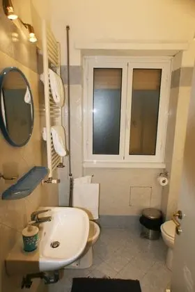 Tek Büyük Yataklı Oda, Balkon