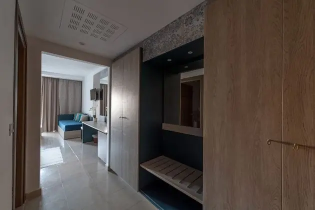 Üç Kişilik Oda