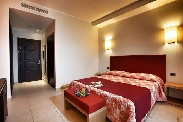 Comfort Tek Büyük veya İki Ayrı Yataklı Oda