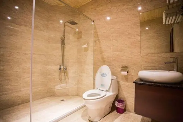 Business Tek Büyük Yataklı Oda