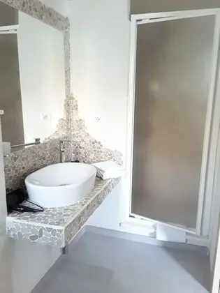 Tek Büyük veya İki Ayrı Yataklı Oda, Özel Banyo