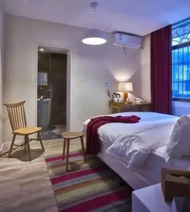 Deluxe Tek Büyük Yataklı Oda