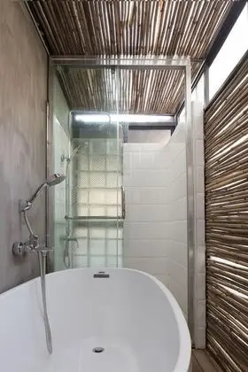 Deluxe Tek Büyük Yataklı Oda, Küvet