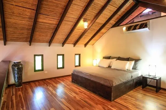 Villa, 2 Yatak Odası, Mutfak, Havuz Manzaralı