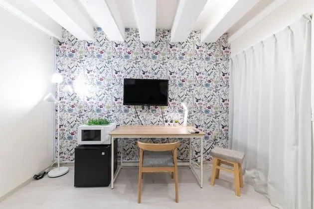 Standard Oda (2nd Floor)