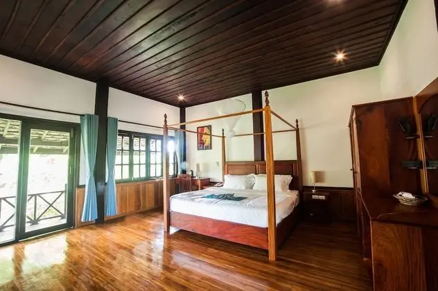 Paradise Suite with River View