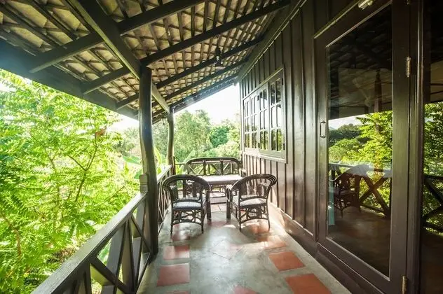 Paradise Suite with River View