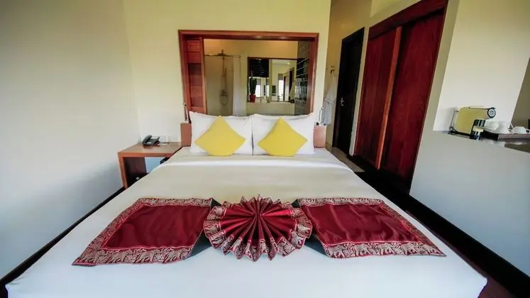 Deluxe King/Twin Room