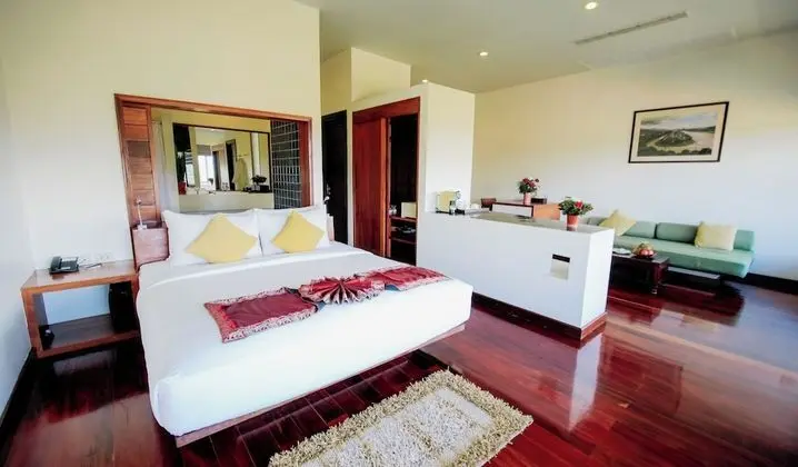 Deluxe King/Twin Room