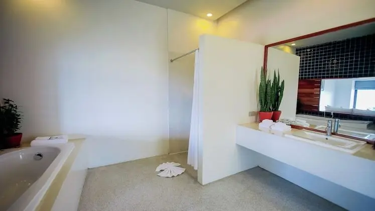 Deluxe King/Twin Room