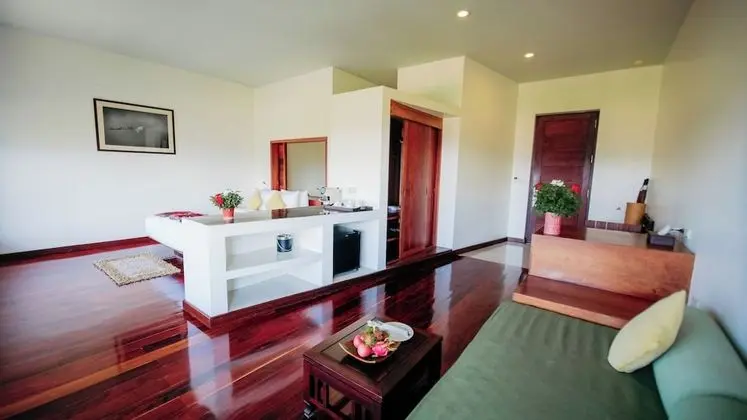 Deluxe King/Twin Room