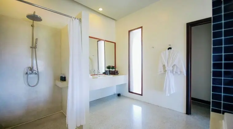 Deluxe King/Twin Room