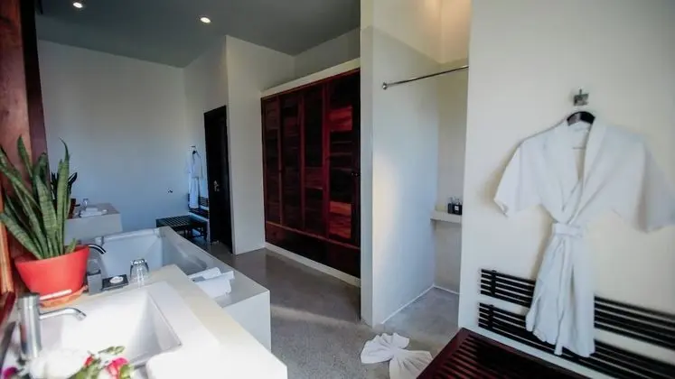 Deluxe King/Twin Room