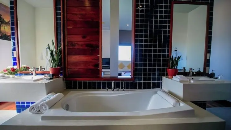 Deluxe King/Twin Room