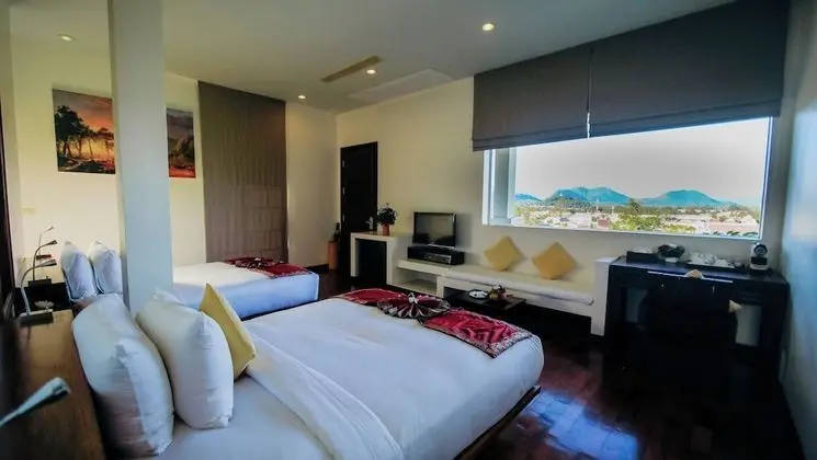 Deluxe King/Twin Room