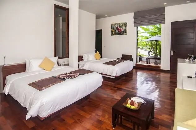 Deluxe King/Twin Room