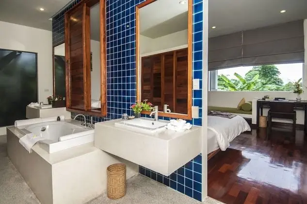 Deluxe King/Twin Room