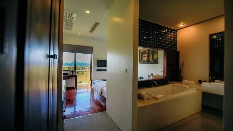 Superior King Room