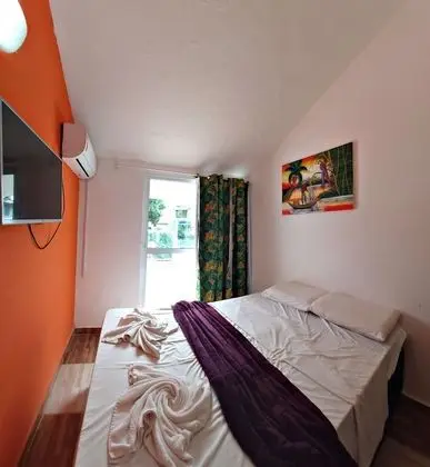 Luxury Tek Büyük Yataklı Oda