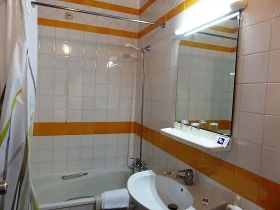 İki Ayrı Yataklı Oda, Bahçe Manzaralı