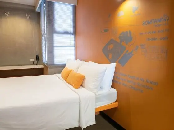 Econo Double with Shared Bathroom