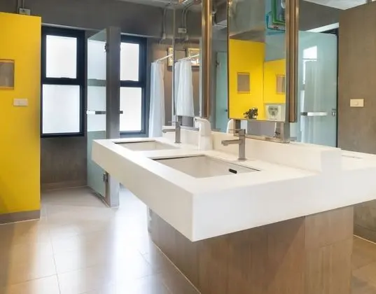 Econo Twin with Shared Bathroom